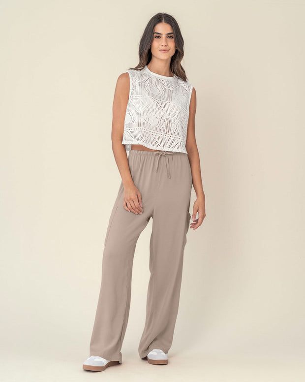 Camiseta crop top manga sisa con transparencia