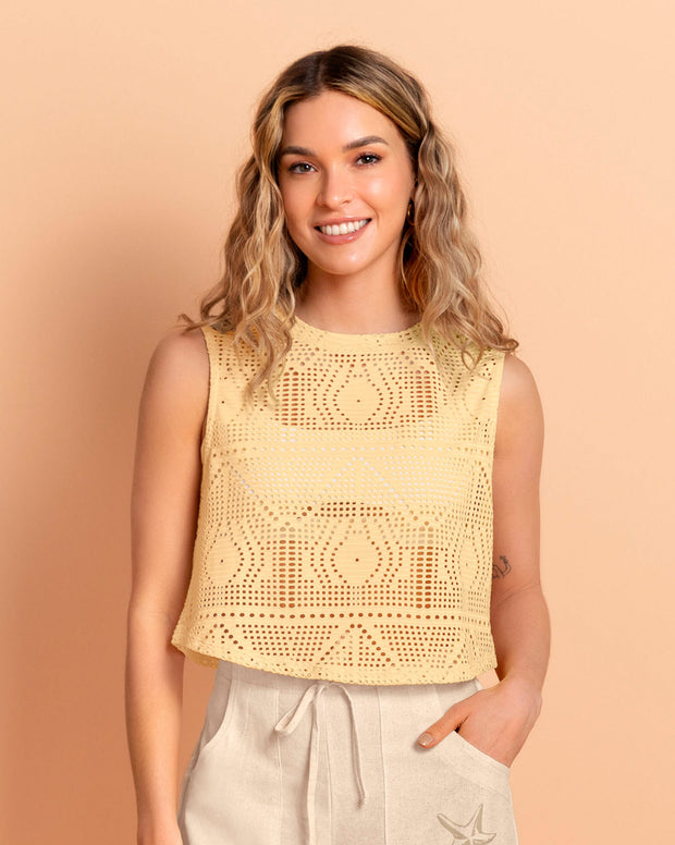 Camiseta crop top manga sisa con transparencia