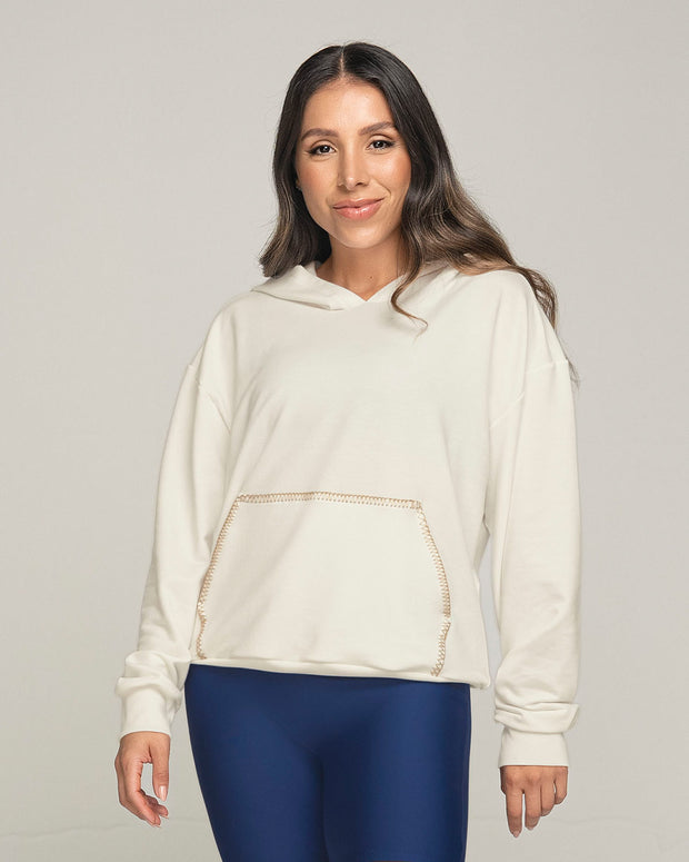 Buzo con bolsillo tipo canguro y capucha