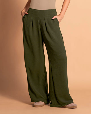Pantalón bota ancha elaborado en tela con textura#color_a91-verde-militar
