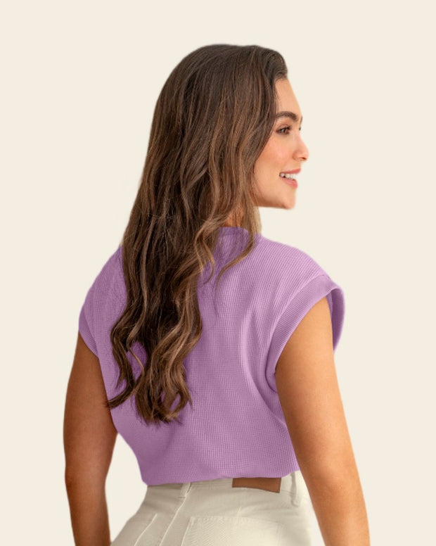Camiseta con textura y manga rodada