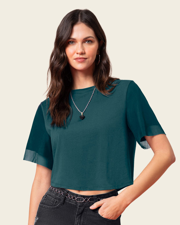 Camiseta cuello redondo con mangas en transparencia