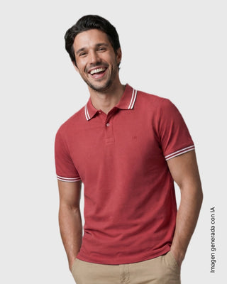 Camiseta tipo polo clásica con cuello y mangas en tejido texturizado#color_c31-rosado-oscuro