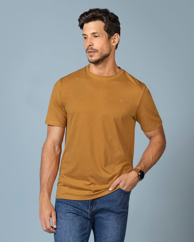 Camiseta manga corta con logo bordado en frente