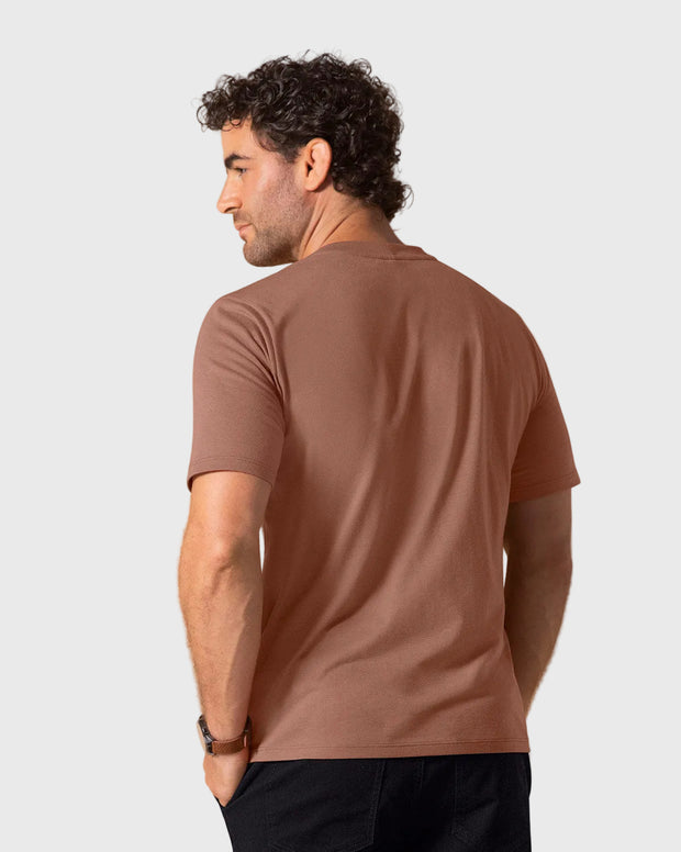 Camiseta manga corta con estampado localizado y cuello redondo