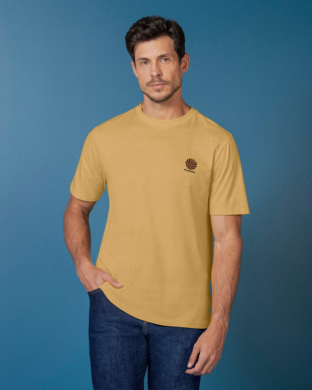 Camiseta manga corta con estampado localizado y cuello redondo