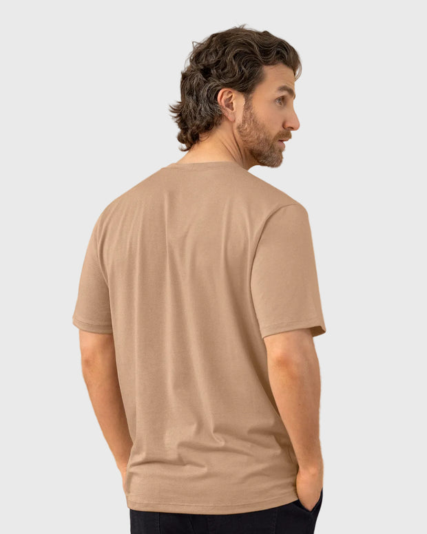 Camiseta manga corta con estampado localizado y cuello redondo