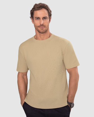 Camiseta manga corta básica en tela con textura#color_084-arena