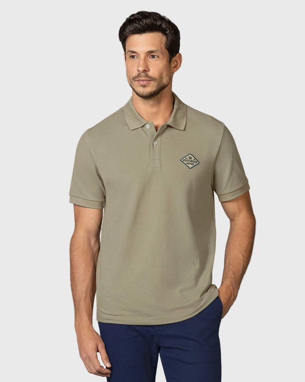 Camiseta tipo polo con aplique bordado