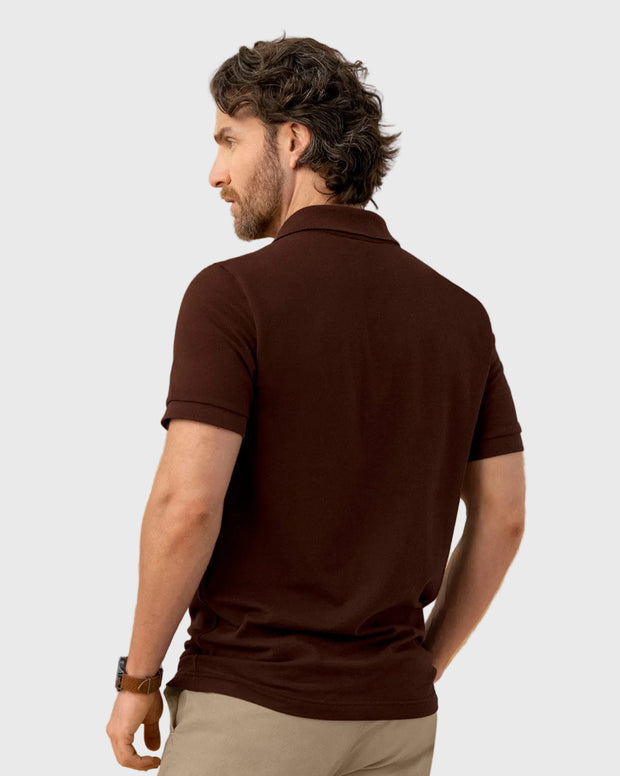 Camiseta tipo polo con aplique bordado