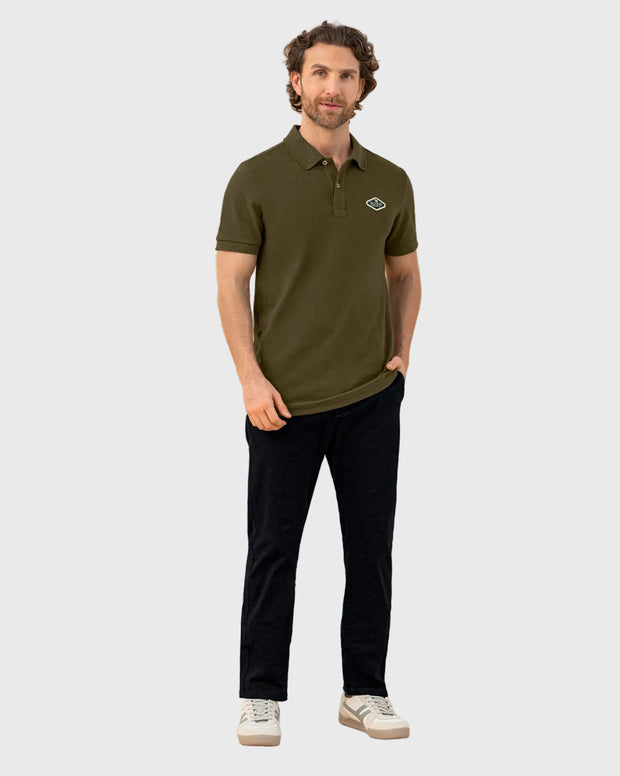 Camiseta tipo polo con aplique bordado