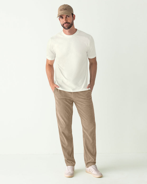 Pantalón masculino bota recta en corduroy