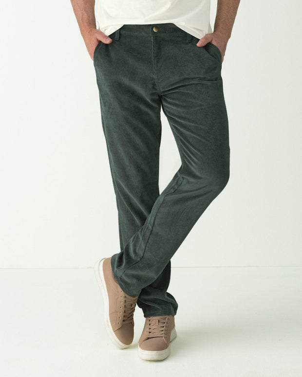 Pantalón masculino bota recta en corduroy