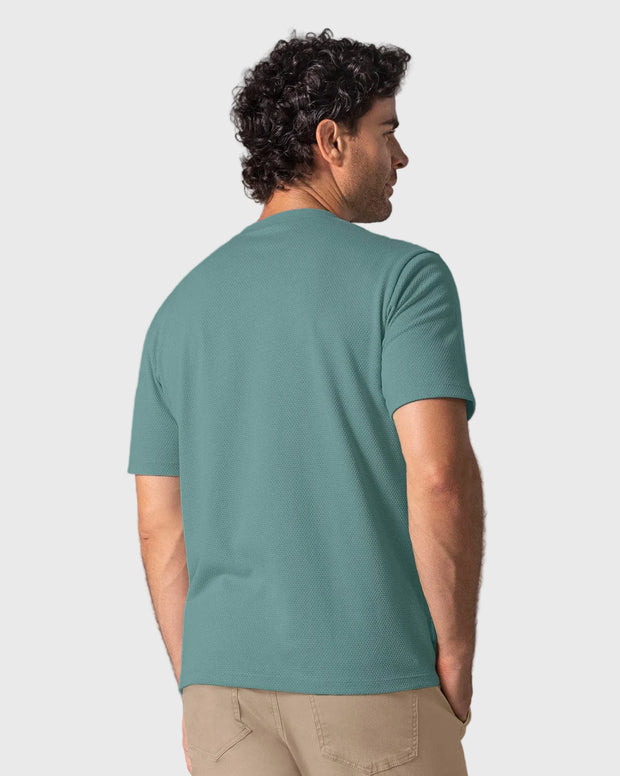Camiseta básica en tela especial con textura