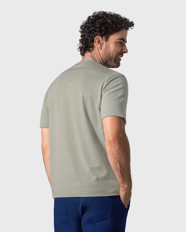 Camiseta básica en tela especial con textura