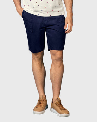 Bermuda con bolsillos de parche#color_c42-azul-oscuro