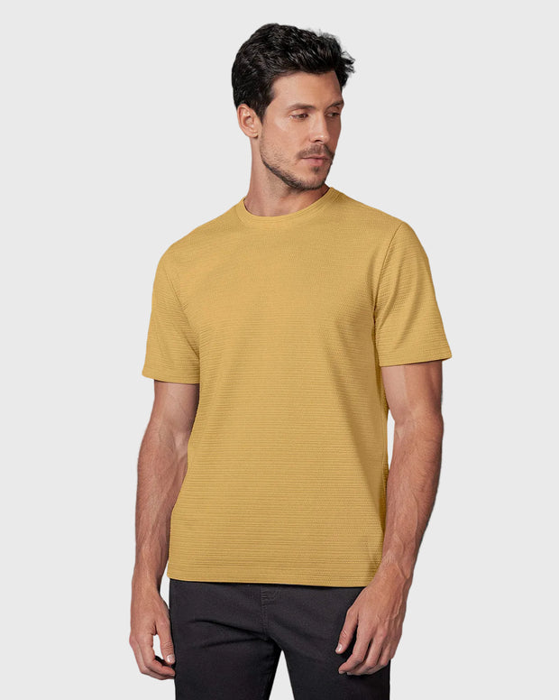 Camiseta manga corta básica en tela especial con textura