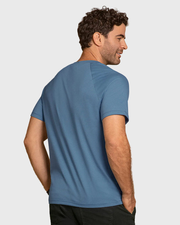 Camiseta manga corta con detalle en contraste y estampado localizado