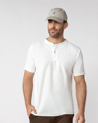 Camiseta henley semiajustada con botones#color_018-marfil