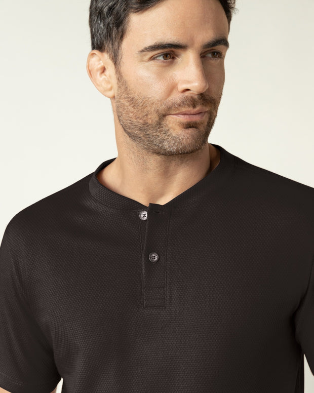 Camiseta henley semiajustada con botones