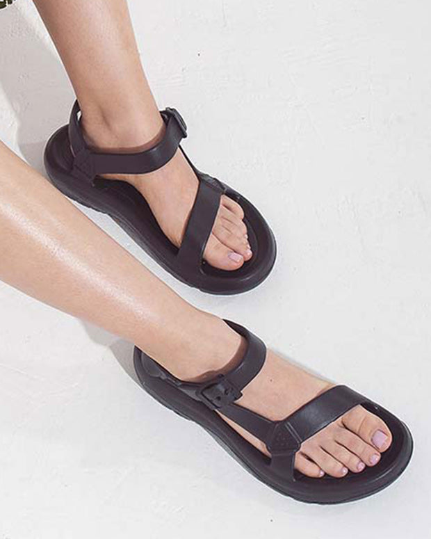 SOKET® Sandalia femenina con hebilla en material EVA