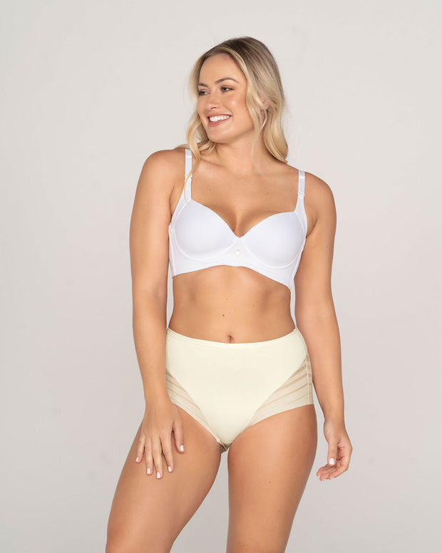Panty faja clásico con control moderado de abdomen y bandas en tul