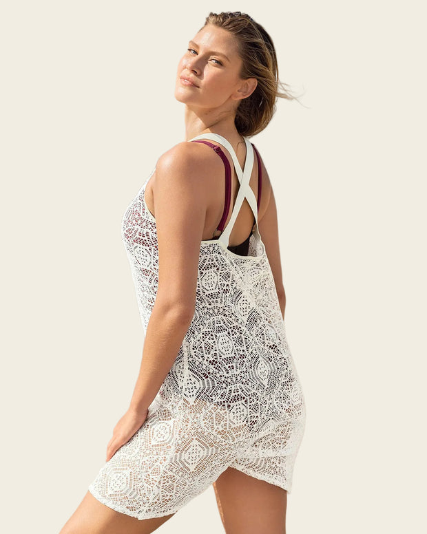 Vestido corto en malla para la playa