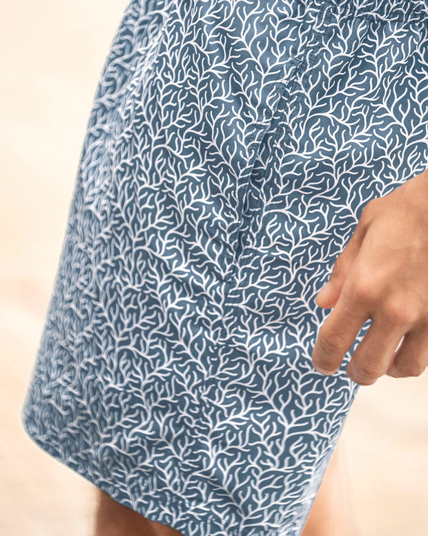 Pantaloneta de baño con malla interna y cintura ajustable