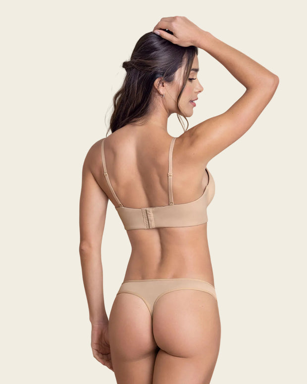 Brasier triangular de realce alto copa lisa