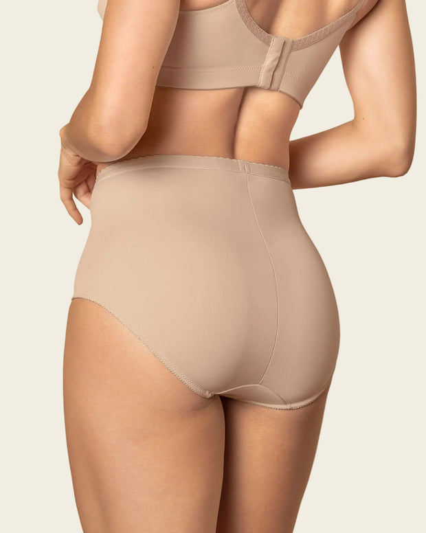 Panty clásico de control suave con excelente modelación