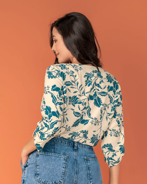 Blusa manga 3/4 con charretera no funcional