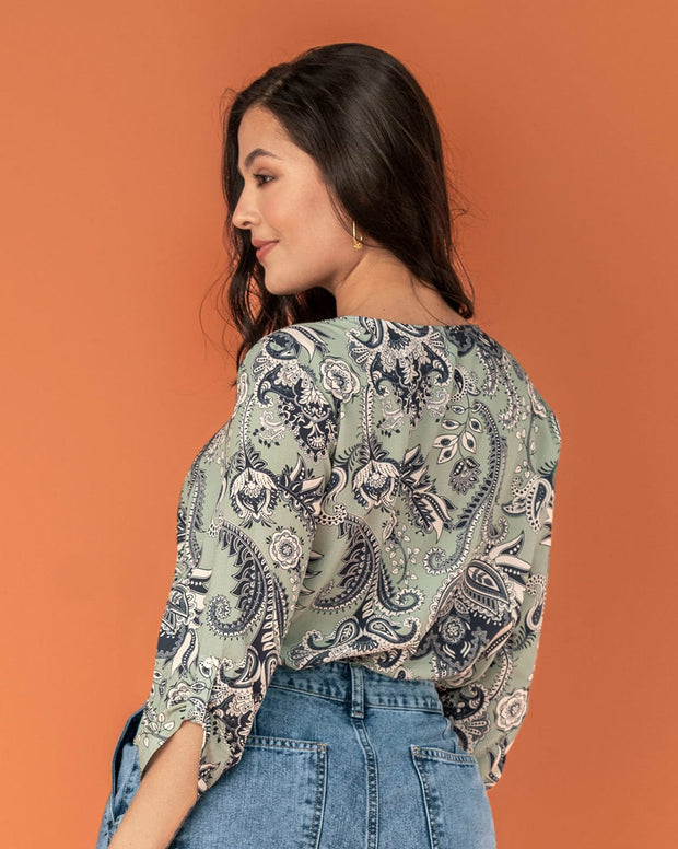 Blusa manga 3/4 con charretera no funcional