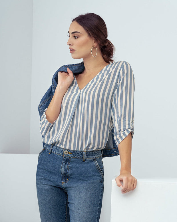 Blusa manga 3/4 con charretera no funcional