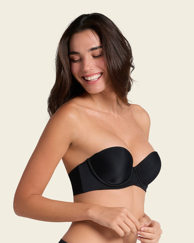 Brasier strapless de doble realce que aumenta dos tallas de copa