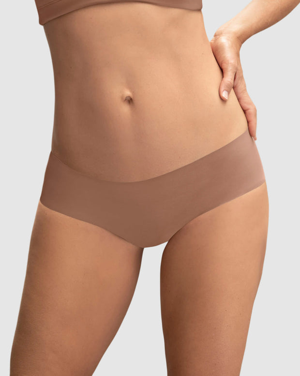 Panty hipster invisible ultraplano sin elásticos y de pocas costuras