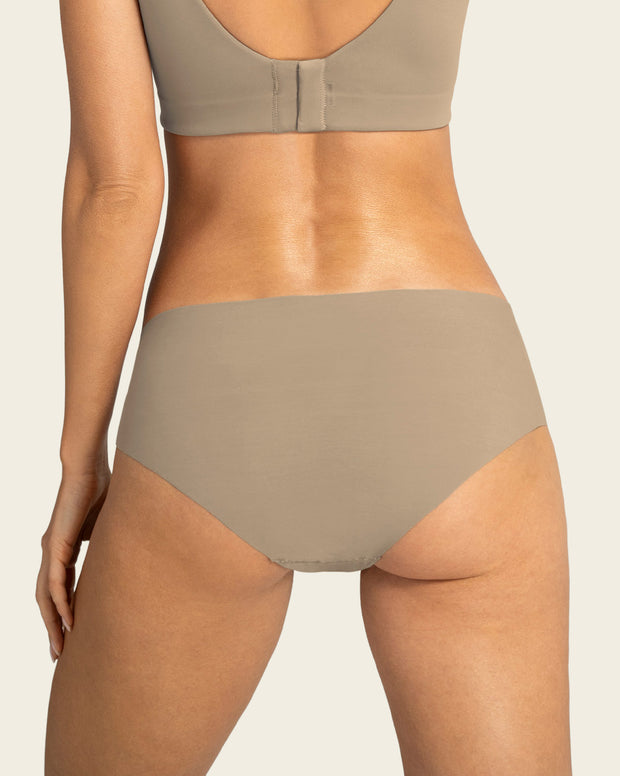 Panty hípster invisible ultraplano sin elásticos y de pocas costuras