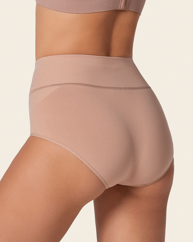 Panty faja de control moderado tiro alto en skinfuse