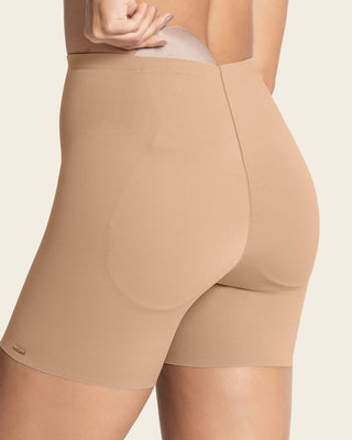 Short de control con almohadillas removibles levanta cola#color_801-cafe-medio
