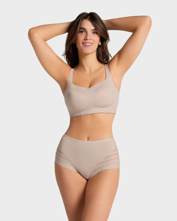 Panty faja clásico con control moderado de abdomen y bandas en tul