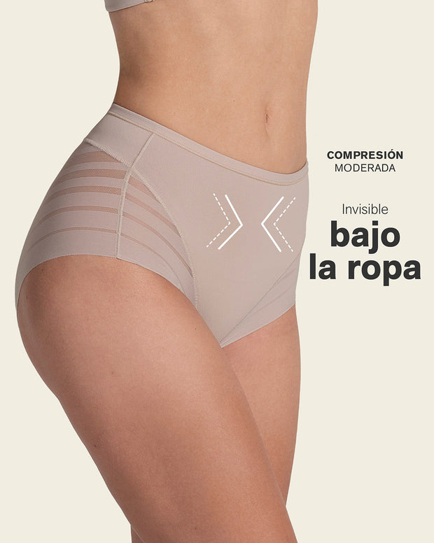 Panty faja clásico con control moderado de abdomen y bandas en tul