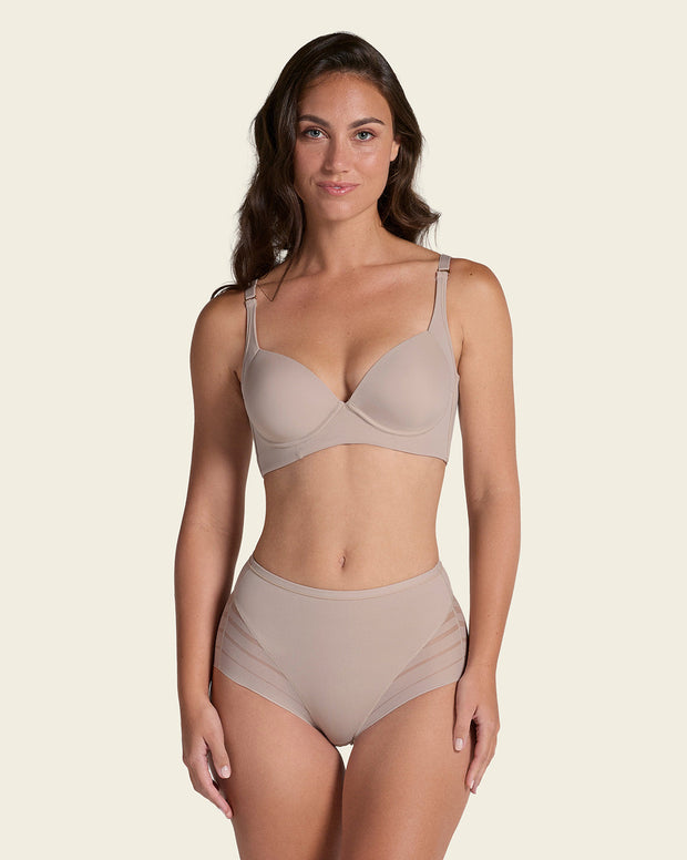 Panty faja clásico con control moderado de abdomen y bandas en tul