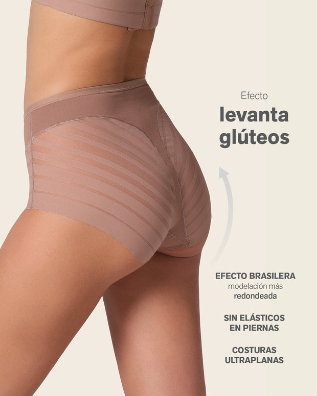 Panty faja clásico con control moderado de abdomen y bandas en tul