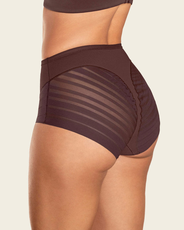 Panty faja clásico con control moderado de abdomen y bandas en tul