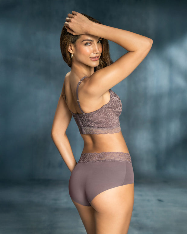 Panty hípster en tela ultraliviana con franja de encaje