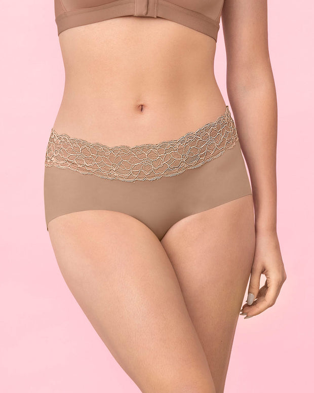 Panty hipster en tela ultraliviana con franja de encaje