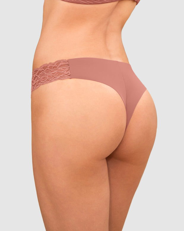 Brasilera invisible con toques de encaje en laterales