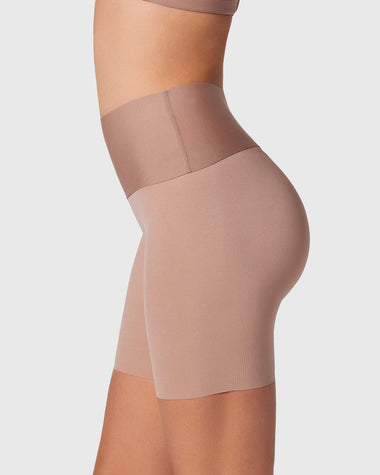 Short de control moderado aspecto invisible con fajón antideslizante#color_857-cafe