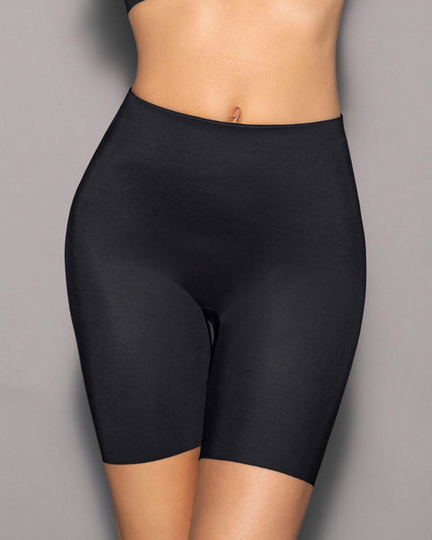 Panty short invisible de control moderado con realce de glúteos#color_700-negro