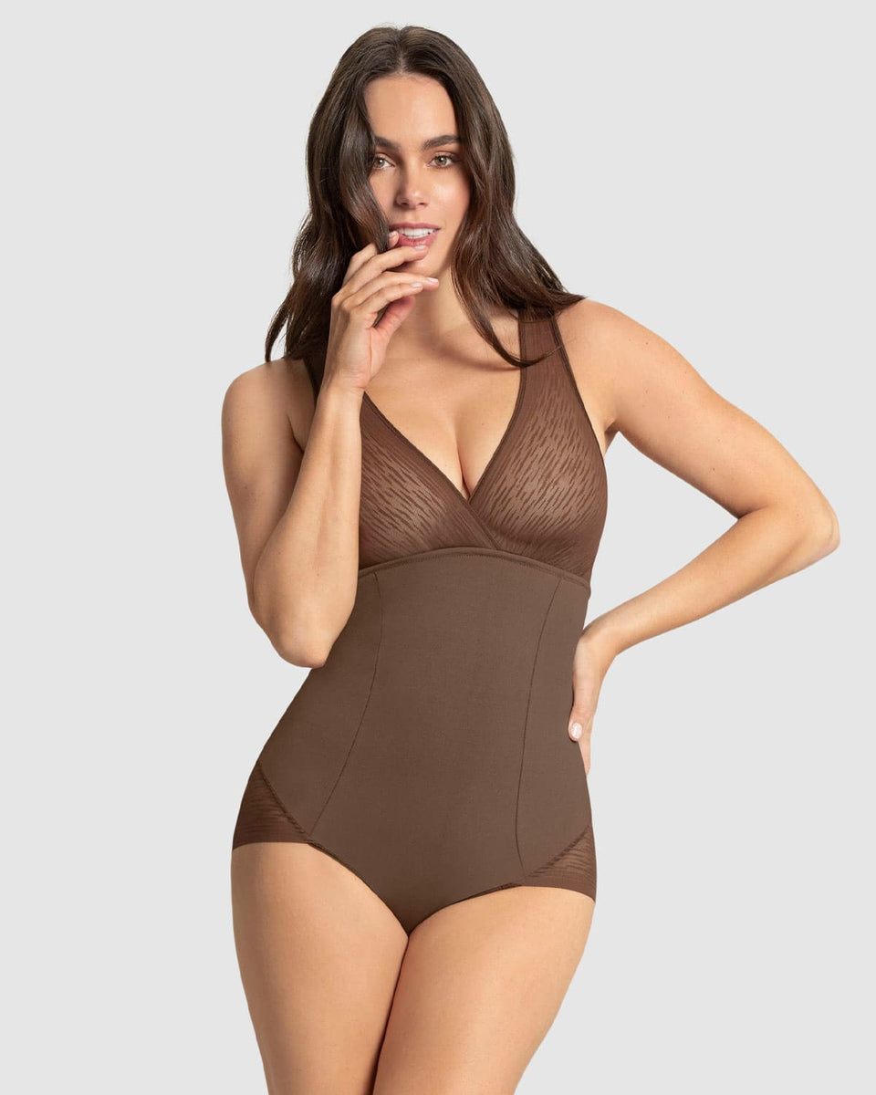 Faja tipo body con bralette incorporado con control de abdomen