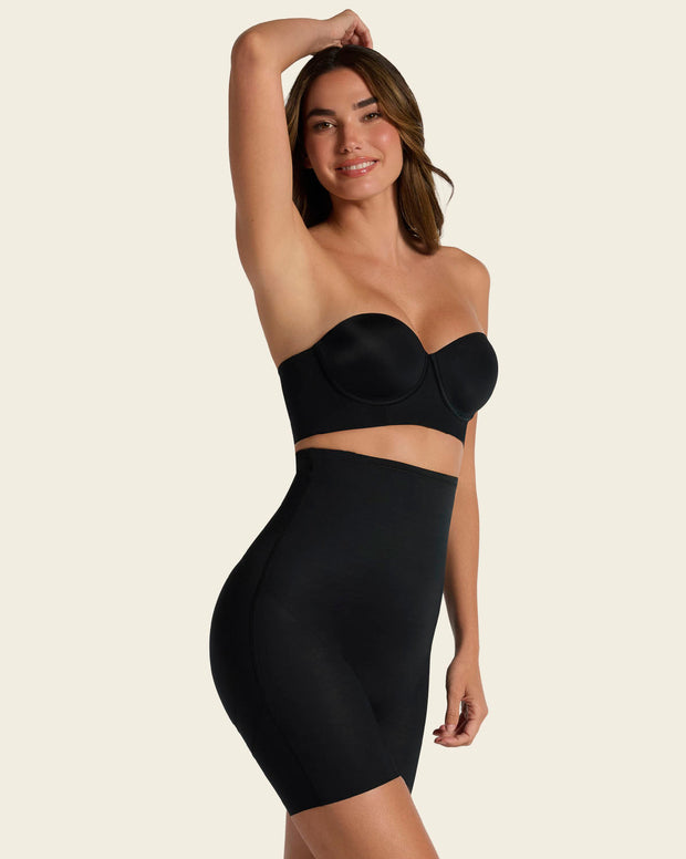 Short media pierna tiro extra alto, levanta cola